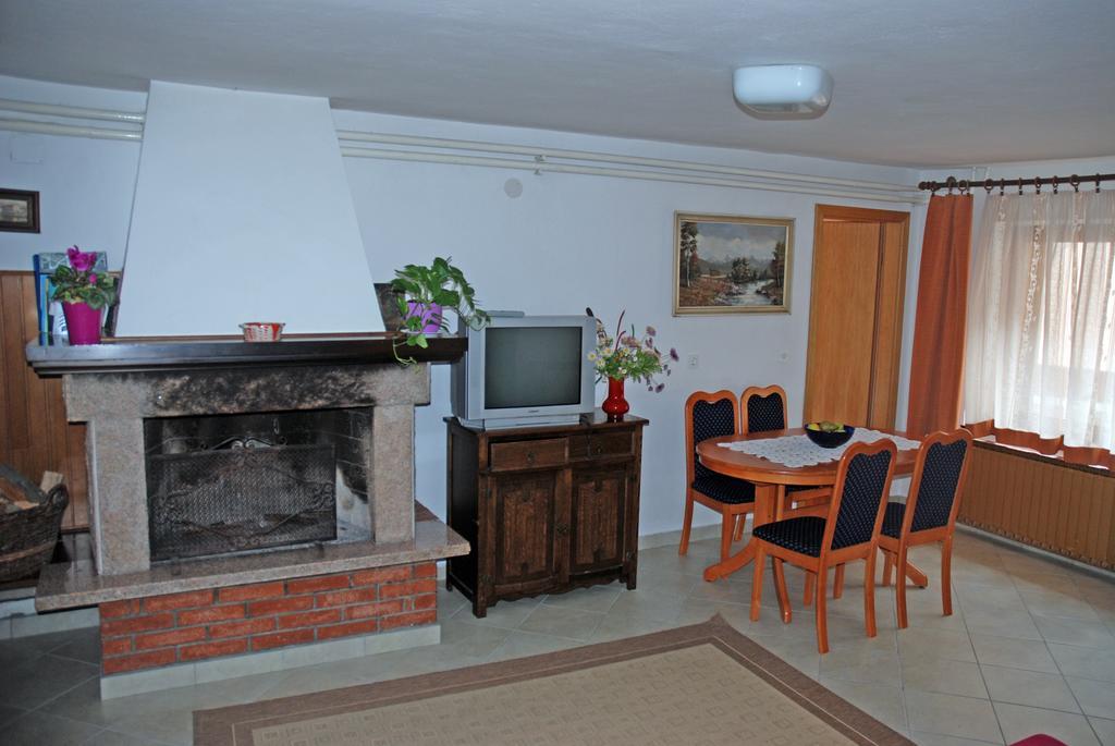 Apartment Vito Бовец Екстериор снимка